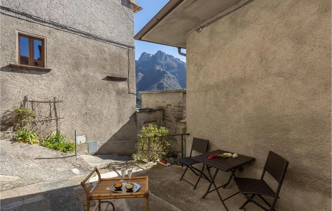Beautiful Home In Volegno With Kitchen Stazzema