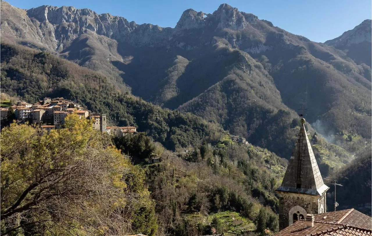 Beautiful Home In Volegno With Kitchen Stazzema